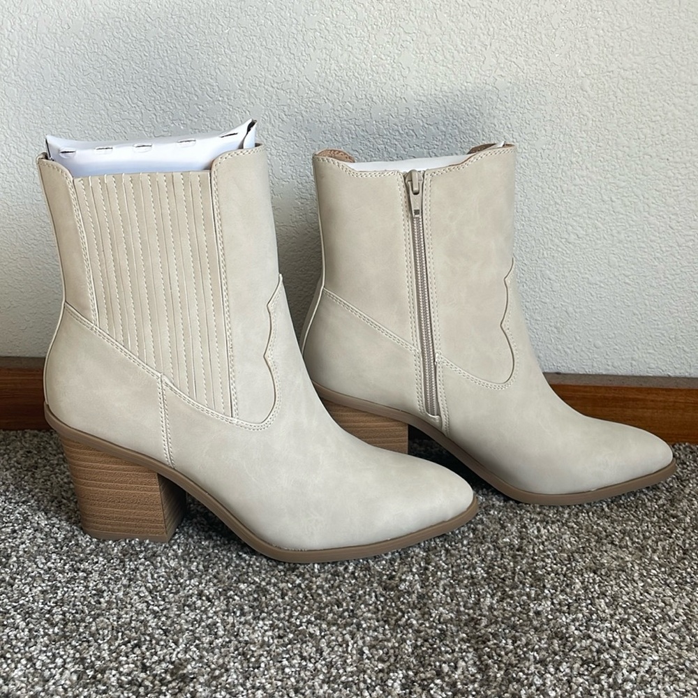 LC Lauren Conrad Boots